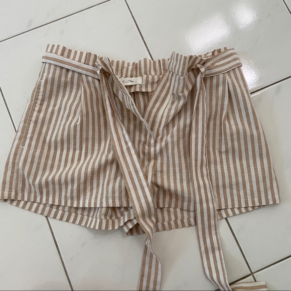 Ribbon Tie Shorts - Picture 2 of 4
